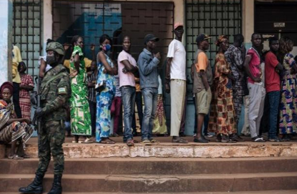أعمال العنف توقف عملية التصويت فى  مركز اقتراع بإفريقيا الوسطى 