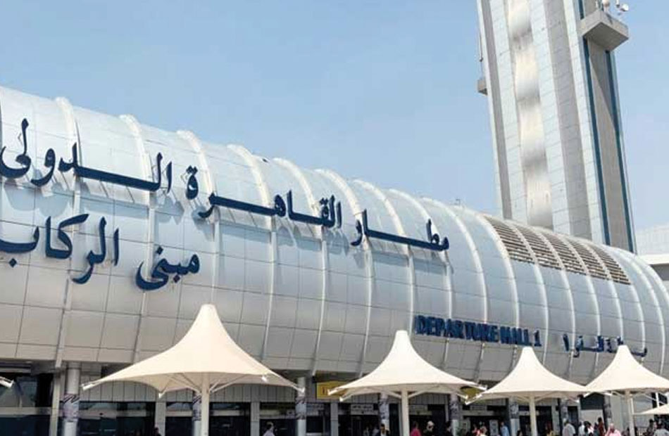 مطار القاهرة يستقبل  ألف راكب على  رحلة طيران