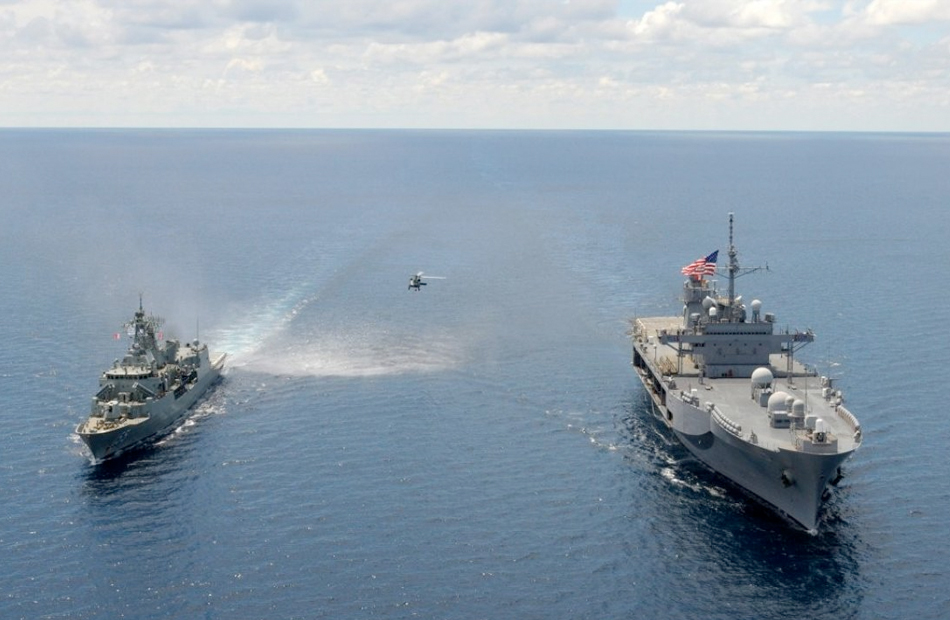 الصين تعارض إبحار سفينتين حربيتين أمريكيتين عبر مضيق تايوان