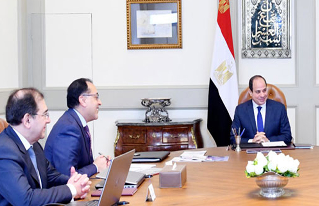 تفاصيل اجتماع الرئيس السيسي مع رئيس الوزراء ووزير البترول 