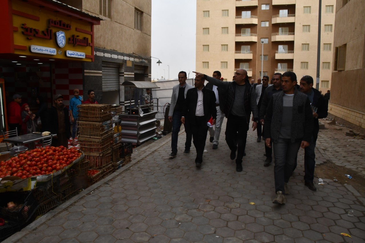 جانب من جولة وزير الإسكان بمشروع "الإسكان الاجتماعي" بمدينة بدر