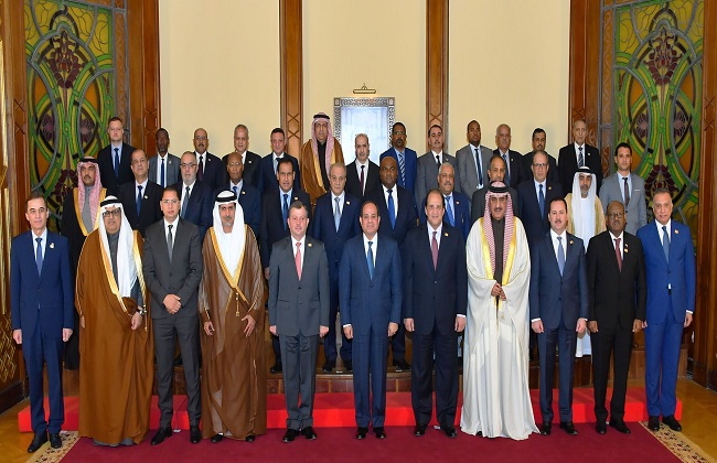 الرئيس السيسي يستقبل رؤساء أجهزة المخابرات المشاركين في المنتدى العربي الاستخباري بالقاهرة | صور
