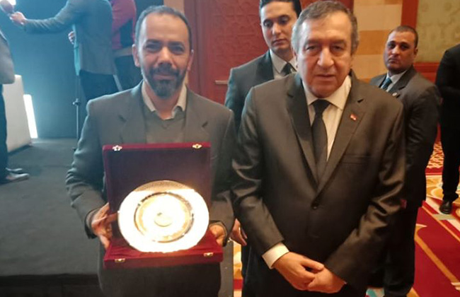 تسليم الجوائز للفائزين بجائزة أفضل كتاب في الوطن العربي عن مؤسسة محمد بن فهد 