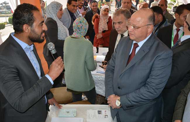 محافظ القاهرة يفتتح ملتقى التوظيف الأول بمشاركة  شركة | صور 