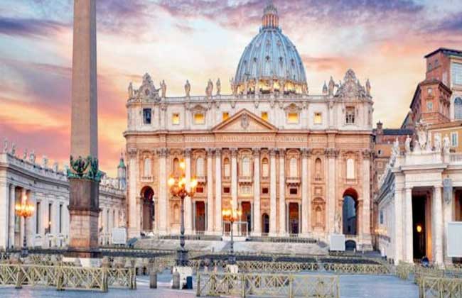 الفاتيكان يعلن إغلاق كاتدرائية القديس بطرس مع انتشار كورونا