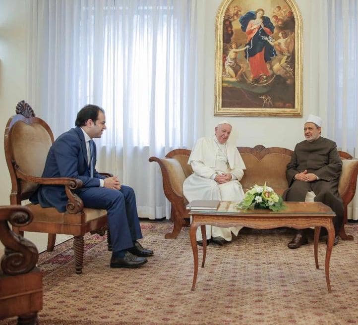 بابا الفاتيكان يلتقى الإمام الأكبر الدكتور أحمد الطيب 