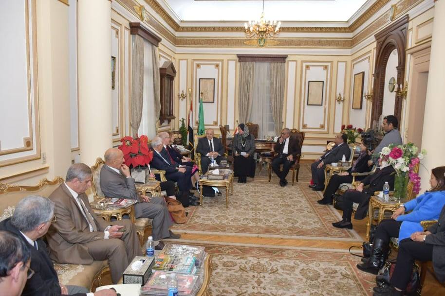 ورئيس جامعة القاهرة خلال محادثاته مع رئيس البرلمان النمساوي