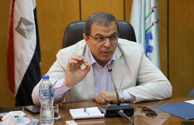وزير القوى العاملة يتابع أوضاع المصريين بالخارج بعد انتشار كورونا