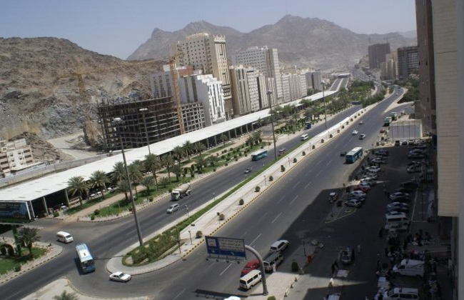 السعودية تمنع الدخول إلى منطقة مكة المكرمة لحاملي تأشيرات الزيارة اعتبارًا من  يونيو المقبل