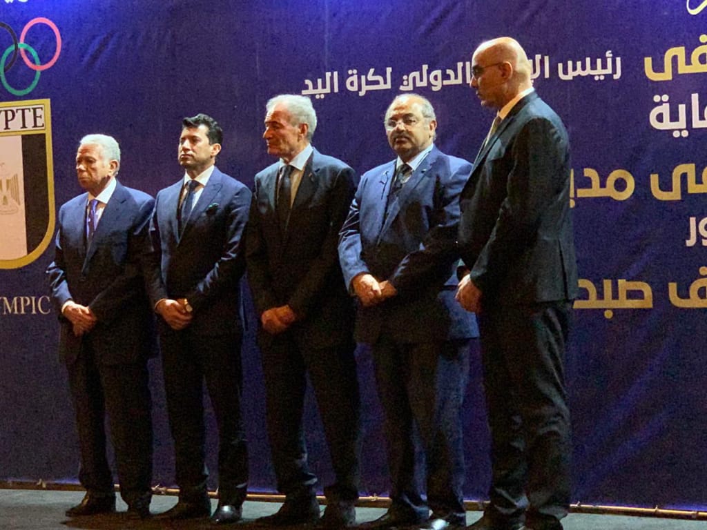 الأوليمبية تمنح حسن مصطفى الرئاسة الشرفية للجنة مدي الحياة