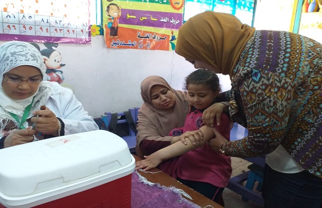 تطعيم ٢٥٪ من الأطفال المستهدفين بالحملة القومية للتطعيم ضد الحصبة في الوادي الجديد