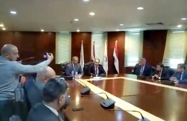 استقالة عصام الصغير من رئاسة الهيئة القومية للبريد المصري | فيديو