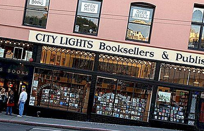 قراء يتبرعون لمكتبات City Lights الأمريكية بنصف مليون دولار