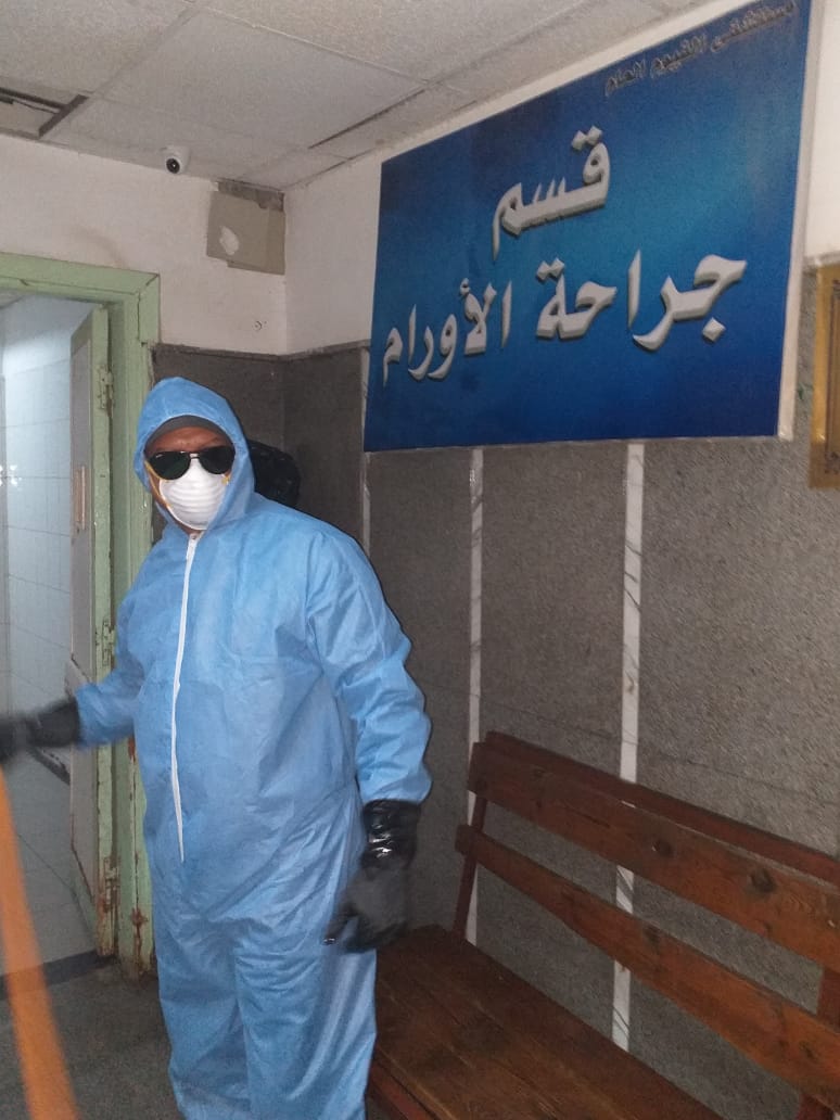جانب من رش وتطهير مستشفى الفيوم العام
