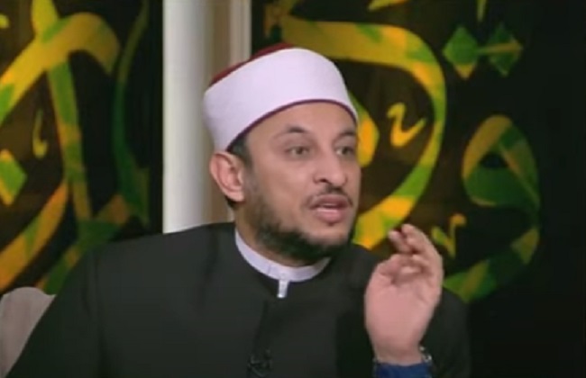 رمضان عبد المعز النبي محمد كان أخف إمام في الصلاة|فيديو