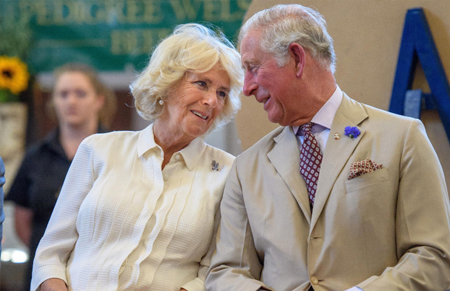 الأمير تشارلز وزوجته كاميلا يحتفلان بعيد زواجهما الـ في اسكتلندا