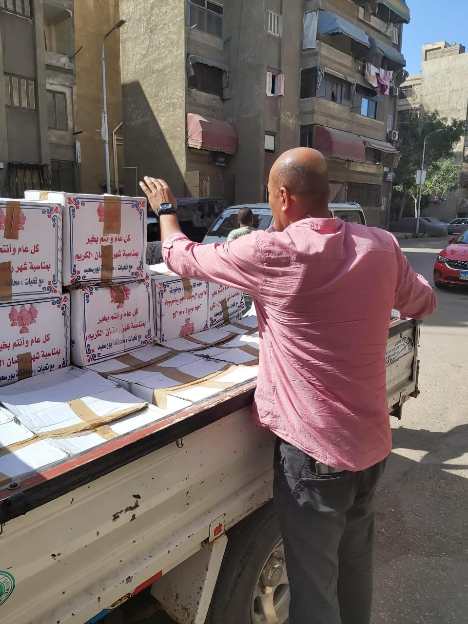 تضامن بورسعيد»: توزيع 100 كرتونة مواد غذائية على أسر 3 عقارات تحت الحجر  الصحي | صور - بوابة الأهرام