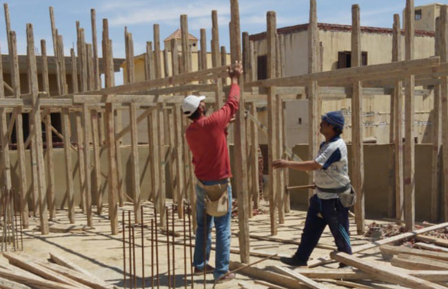 رئيس جهاز مدينة القاهرة الجديدة يصدر تكليفات لرؤساء التجمعات بضبط مخالفات المبانى