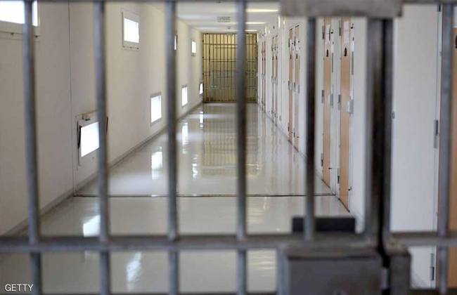 الكويت عزل  سجينا بالسجن المركزي بعد تأكد إصابتهم بفيروس كورونا