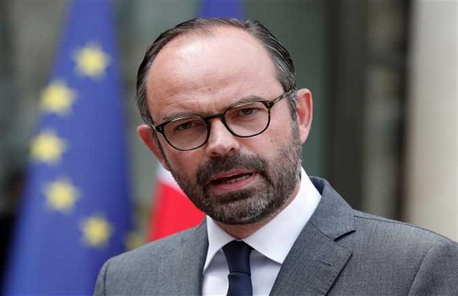 رئيس الوزراء الفرنسي يعلن رفع القيود عن التنقل داخل البلاد