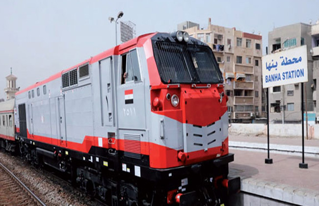 «السكك الحديدية  شباك لحجز التذاكر وتشغيل  قطارا مكيفا ومميزا في عيد الأضحى