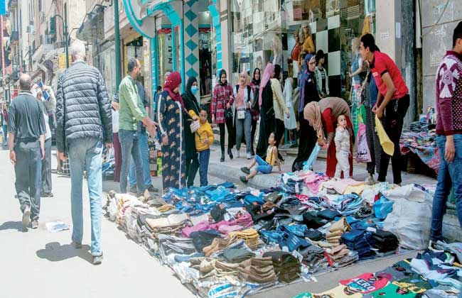 الإسكندرية تواجه الباعة الجائلين  أسواق حضارية بديلة والمحافظ  لن نسمح بمشاهد القبح