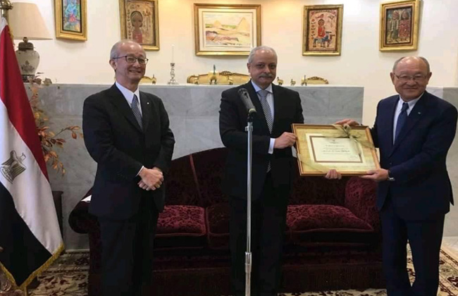 سفير مصر بطوكيو يكرم رئيس مجلس الأعمال الياباني  المصري|صور