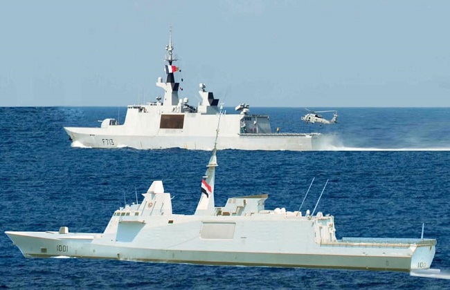 القوات البحرية المصرية والفرنسية تنفذان تدريبا بحريا عابرا في نطاق البحر المتوسط