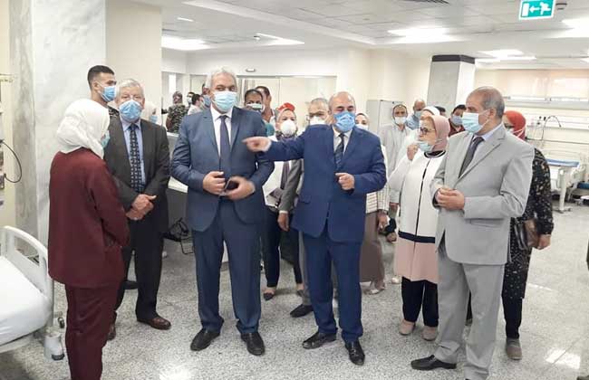 رئيس جامعة الأزهر يفتتح قسم الرعاية المركزة بمستشفى الزهراء الجامعي بعد تجديده | صور