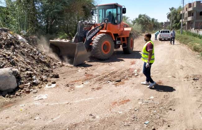  	رفع  مخالفات في حملة بمدينة الطود بالأقصر