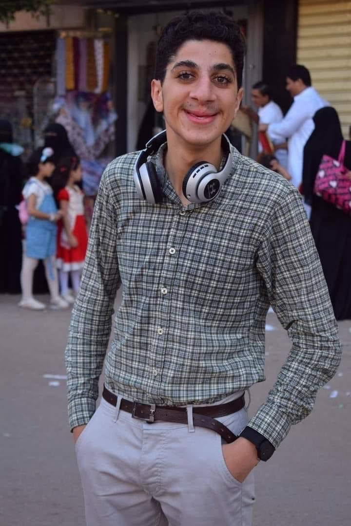  الطالب أحمد عمر