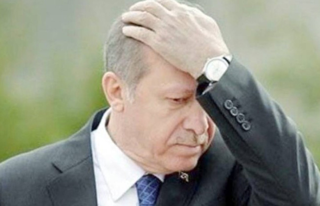 شاهد فيديو لأردوغان في موقف محرج على الهواء مباشرة 