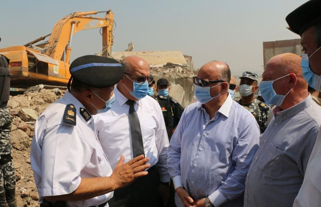 محافظ القاهرة يتفقد إزالات منطقة الحرفيين العشوائية بمنشأة ناصر