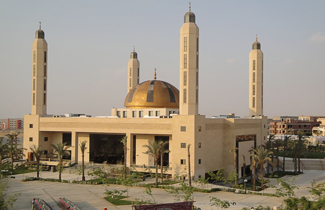 مسجد الشربتلي بالتجمع الخامس يستقبل اليوم أول صلاة للسيدات في زمن كورونا 