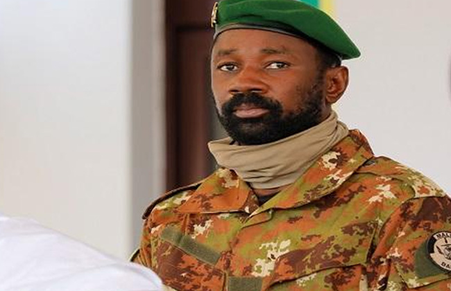 تعيين وزير الدفاع الأسبق في مالي با نداو رئيسا مؤقتا للبلاد