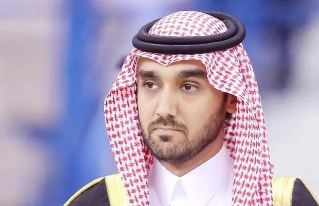 وزير الرياضة السعودي يناقش «استراتيجية الدعم في غياب رئيسي النصر والأهلي
