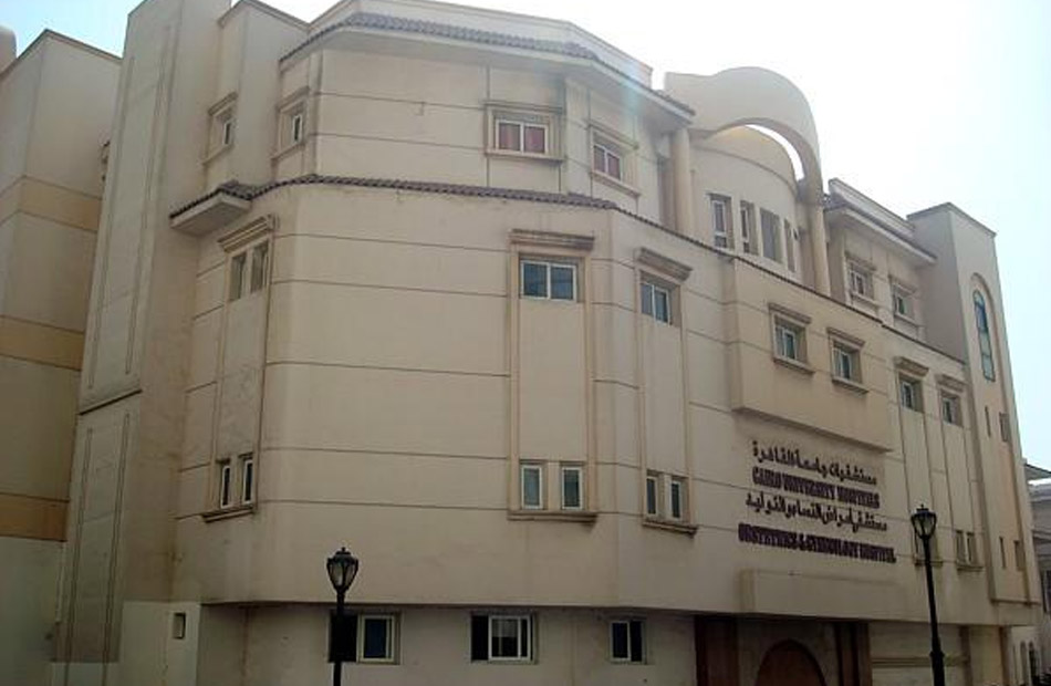 تكليف 282 من خريجي المعهد الفني للتمريض للعمل بمستشفيات جامعة القاهرة 