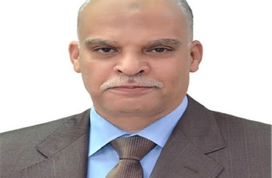 محمد منار على رأس مشيعي رئيس شركة مصر للطيران للصيانة 