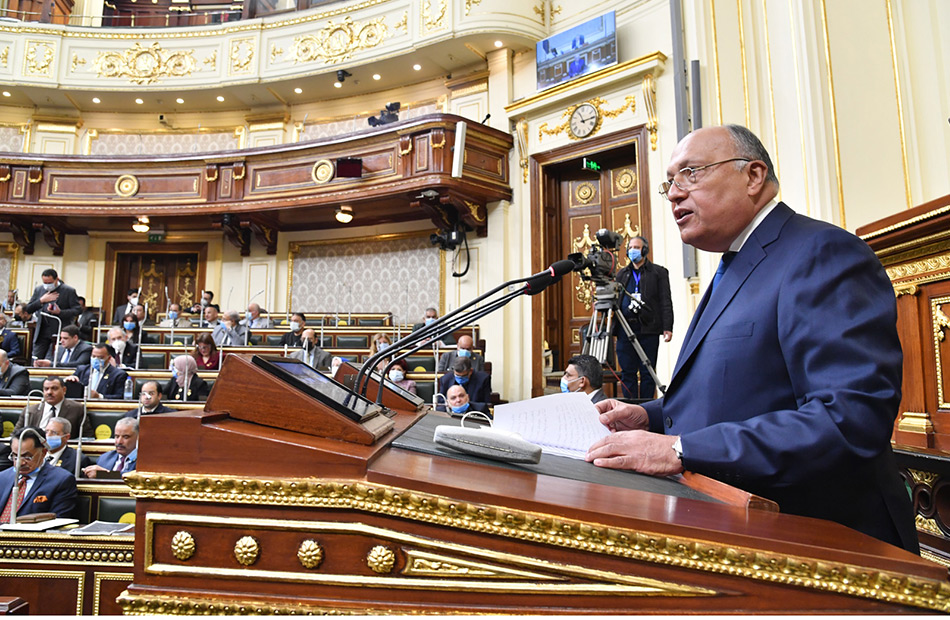 شكري الجماعة الإرهابية تتحرك بحرية في بعض الدول وسفاراتنا تعمل جاهدة لتصحيح الصورة