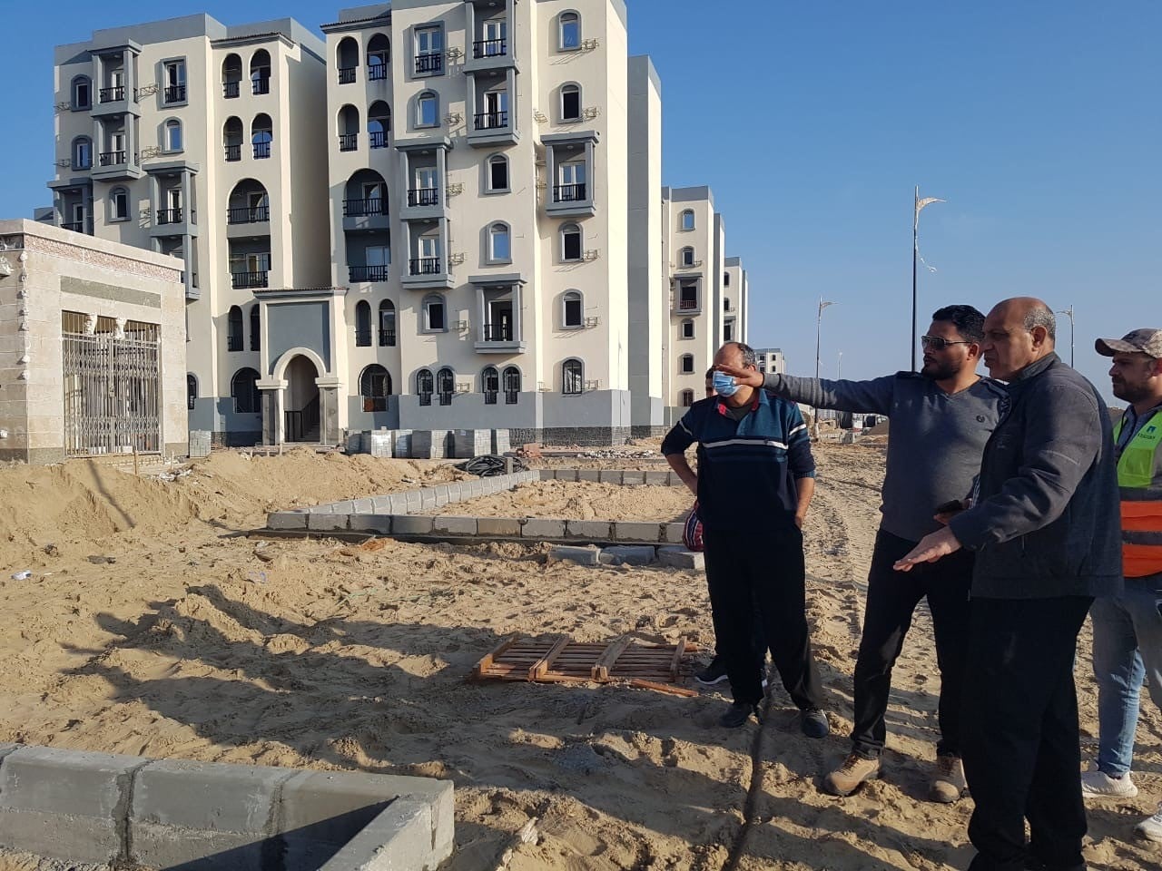 مسئولو «الإسكان» يتفقدون مشروعات مدينة المنصورة الجديدة - بوابة الأهرام