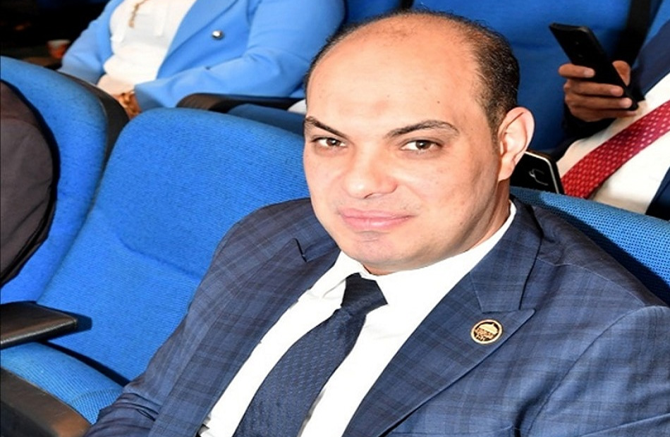 نائب يطالب بفتح أسواق جديدة في إفريقيا وعمل طرق متنوعة لخدمة الصناعة المصرية 