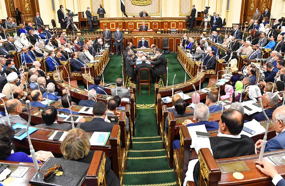 البرلمان يحيل مشروع قانون تنظيم ممارسة الخطابة والدروس في المساجد إلى اللجنة الدينية