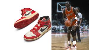 بيع حذاء أسطورة كرة السلة الأمريكي مايكل جوردن بـ 1.5 مليون دولار - بوابة  الأهرام