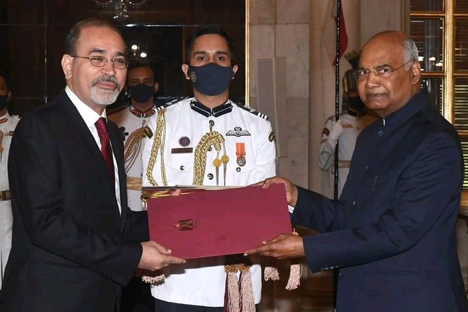 سفير مصر في الهند يقدم أوراق اعتماده للرئيس الهندي