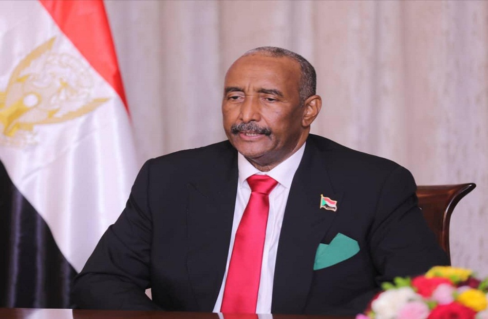 البرهان يؤكد رغبة السودان في تعزيز علاقاته مع إريتريا