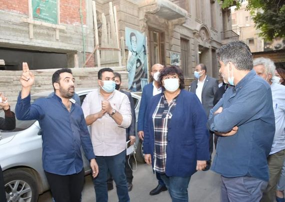 الأب وليم سيدهم اليسوعي في جولة تفقدية لمسرح الجزويت مع وزيرة الثقافة الدكتورة إيناس عبد الدايم 