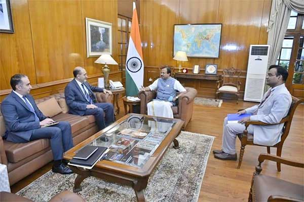 سفير مصر في نيودلهي خلال مباحثاته مع وزير الخارجية الهندي