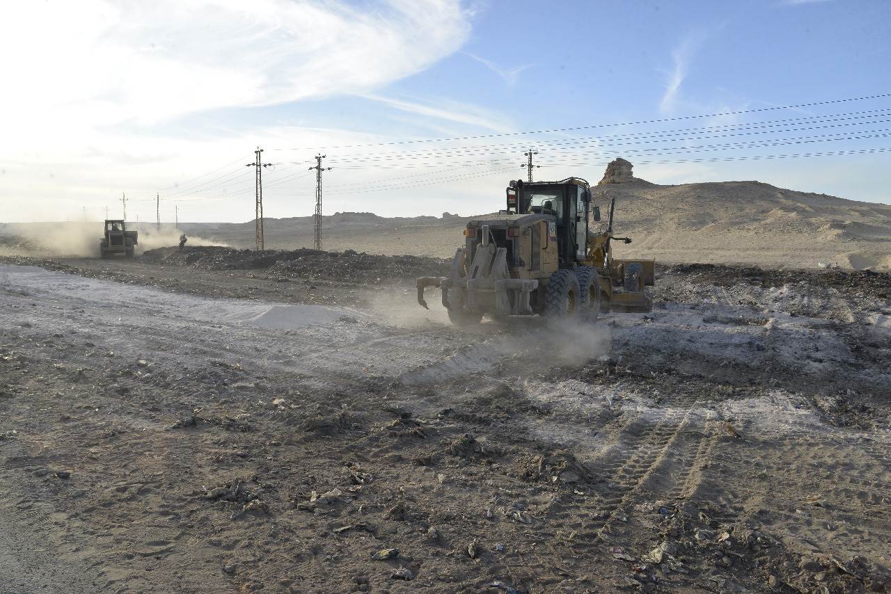  محافظ أسيوط يتفقد أعمال تطوير طريقي المطار والصحراوى الغربي 