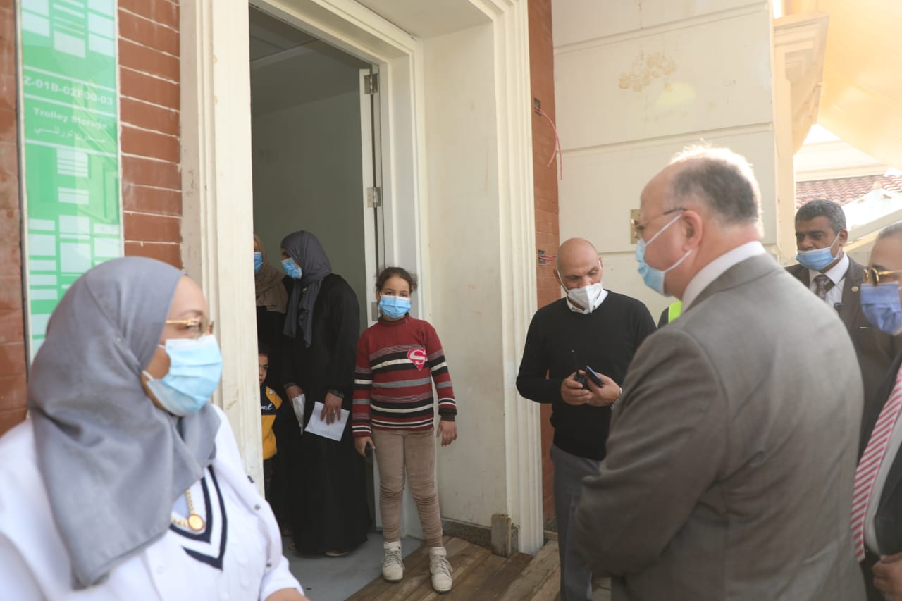 جانب من جولة محافظ القاهرة لمستشفى حميات العباسية