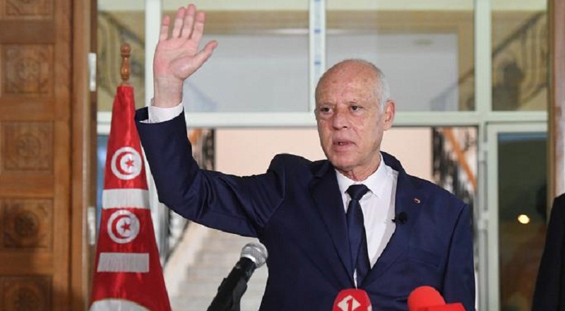 الرئيس التونسي يغادر إلى الإمارات لتقديم واجب العزاء في وفاة الشيخ خليفة بن زايد